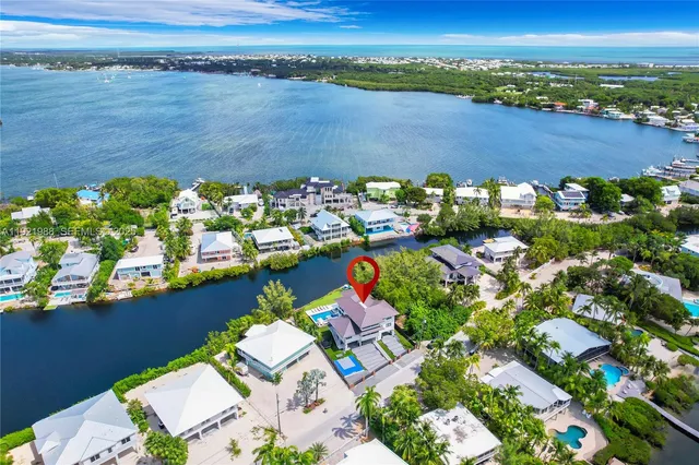 $3,325,000 | 32 North Bounty Lane, Key Largo, FL 33037
