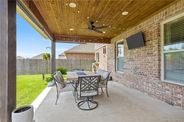 $312,500 | 2441 Fenimore Loop, Westlake, LA 70669