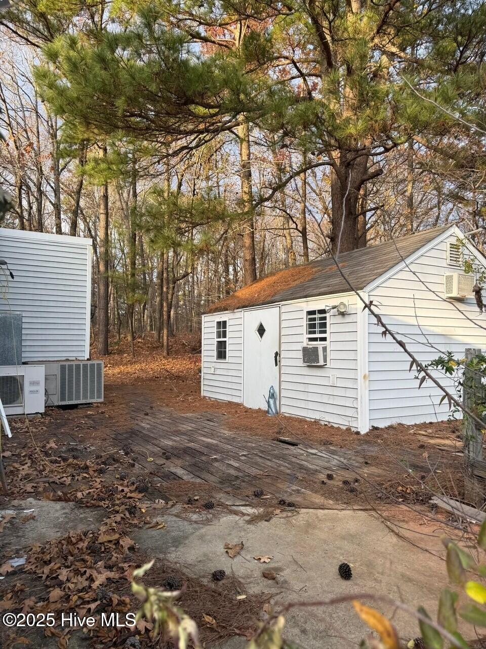 241 Torchwood Road Carthage, NC 28327 - Photo 5 of 7 241 TW Out Building