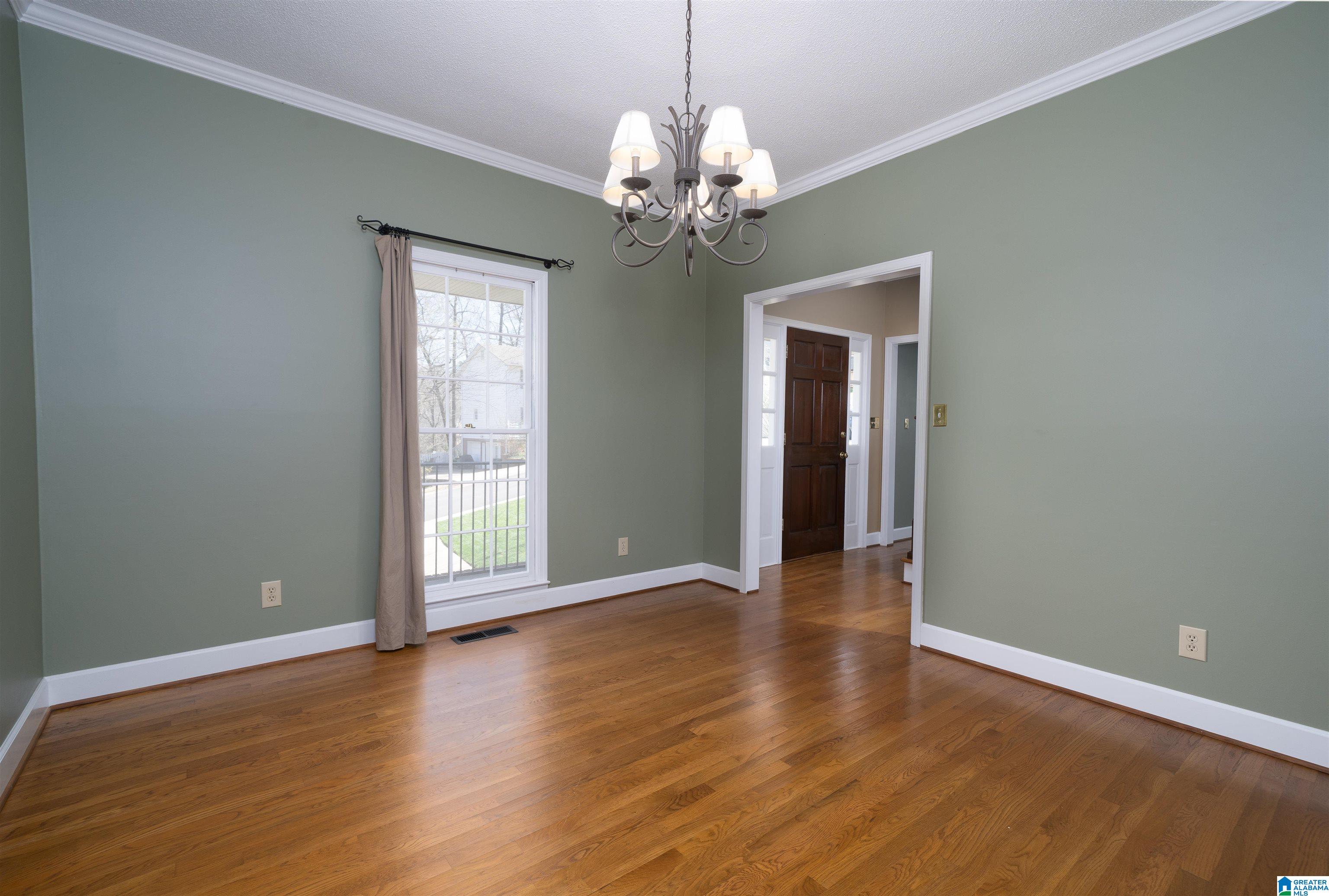 888 Mountain Ridge Drive Birmingham, AL 35209 - Photo 5 of 40