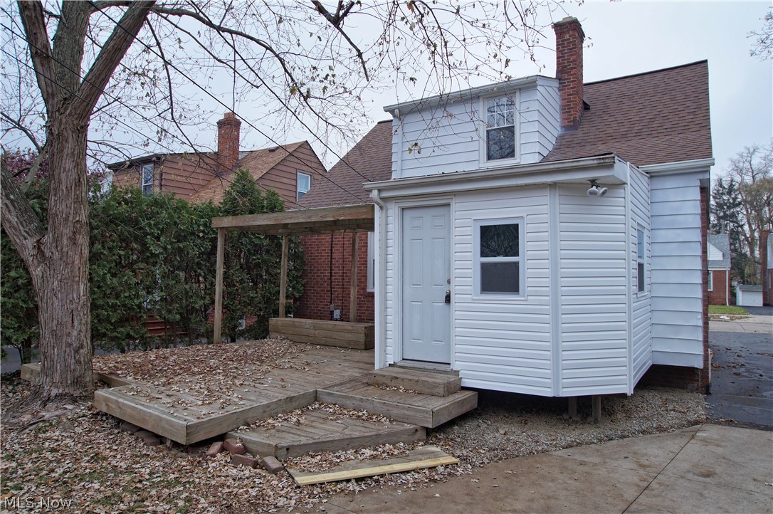 4138 Ellison Road Cleveland, OH 44121 - Photo 2 of 26