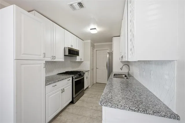 $323,900 | 2613 Parkview Drive, Corinth, TX 76210