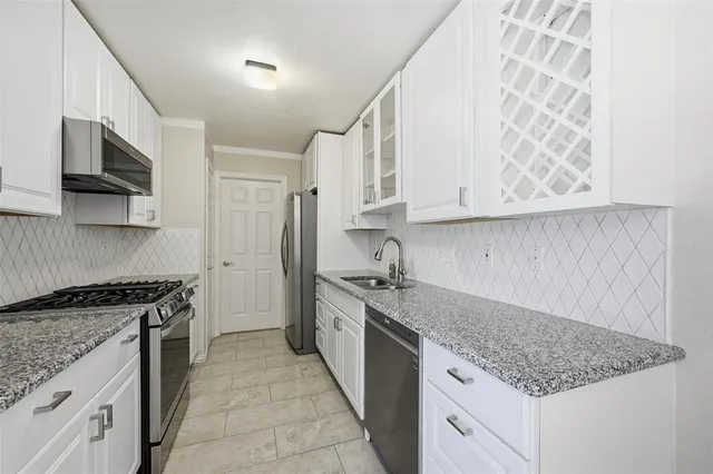 $323,900 | 2613 Parkview Drive, Corinth, TX 76210