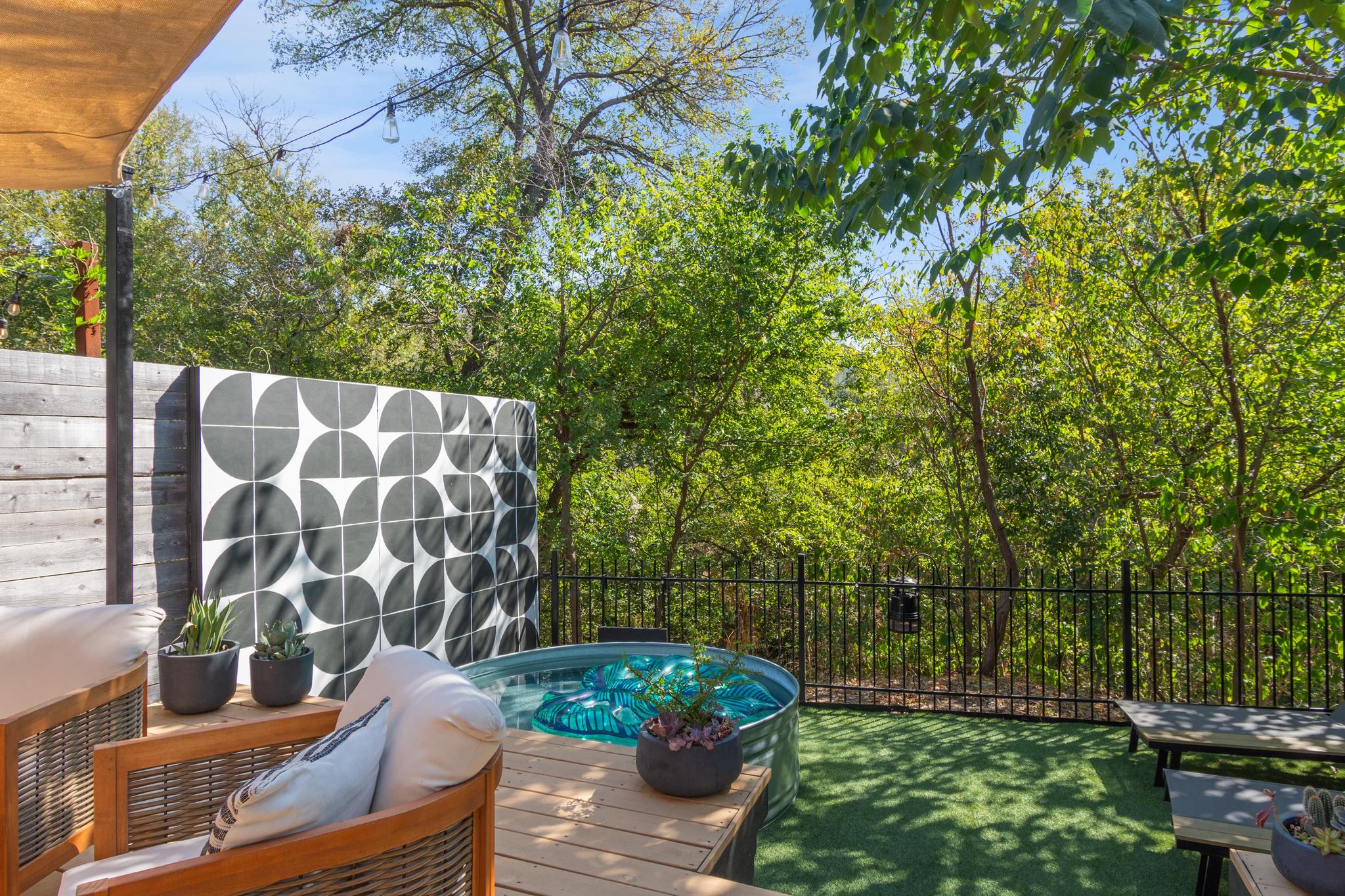 1177 Pandora Street, Unit B Austin, TX 78702 - Photo 21 of 30 Deck with a jacuzzi