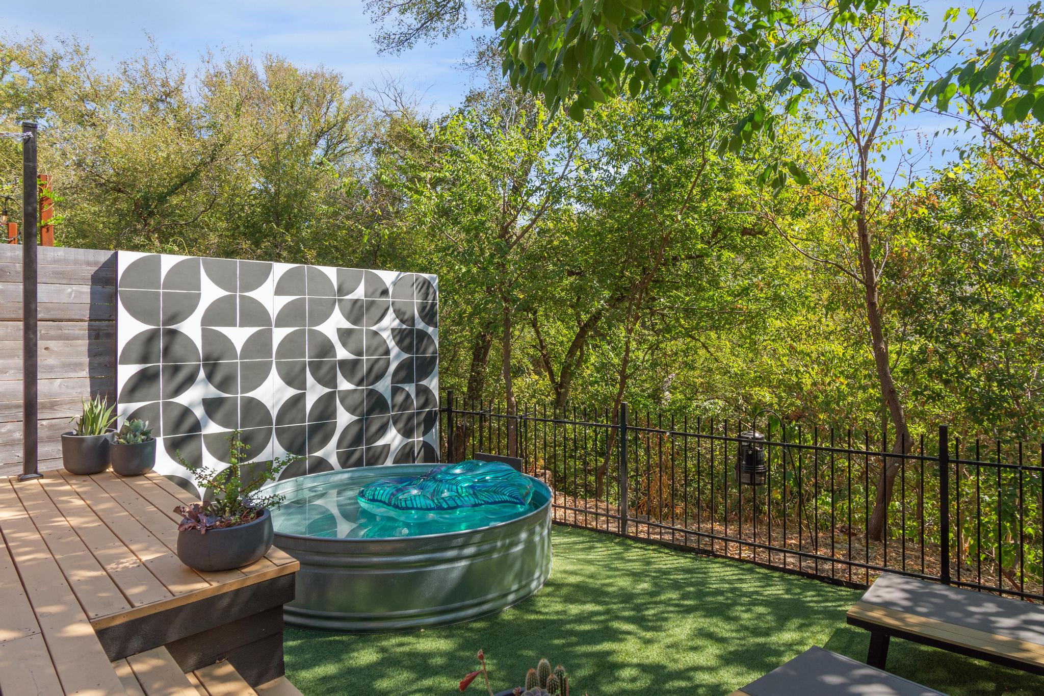 1177 Pandora Street, Unit B Austin, TX 78702 - Photo 22 of 30 View of fenced backyard