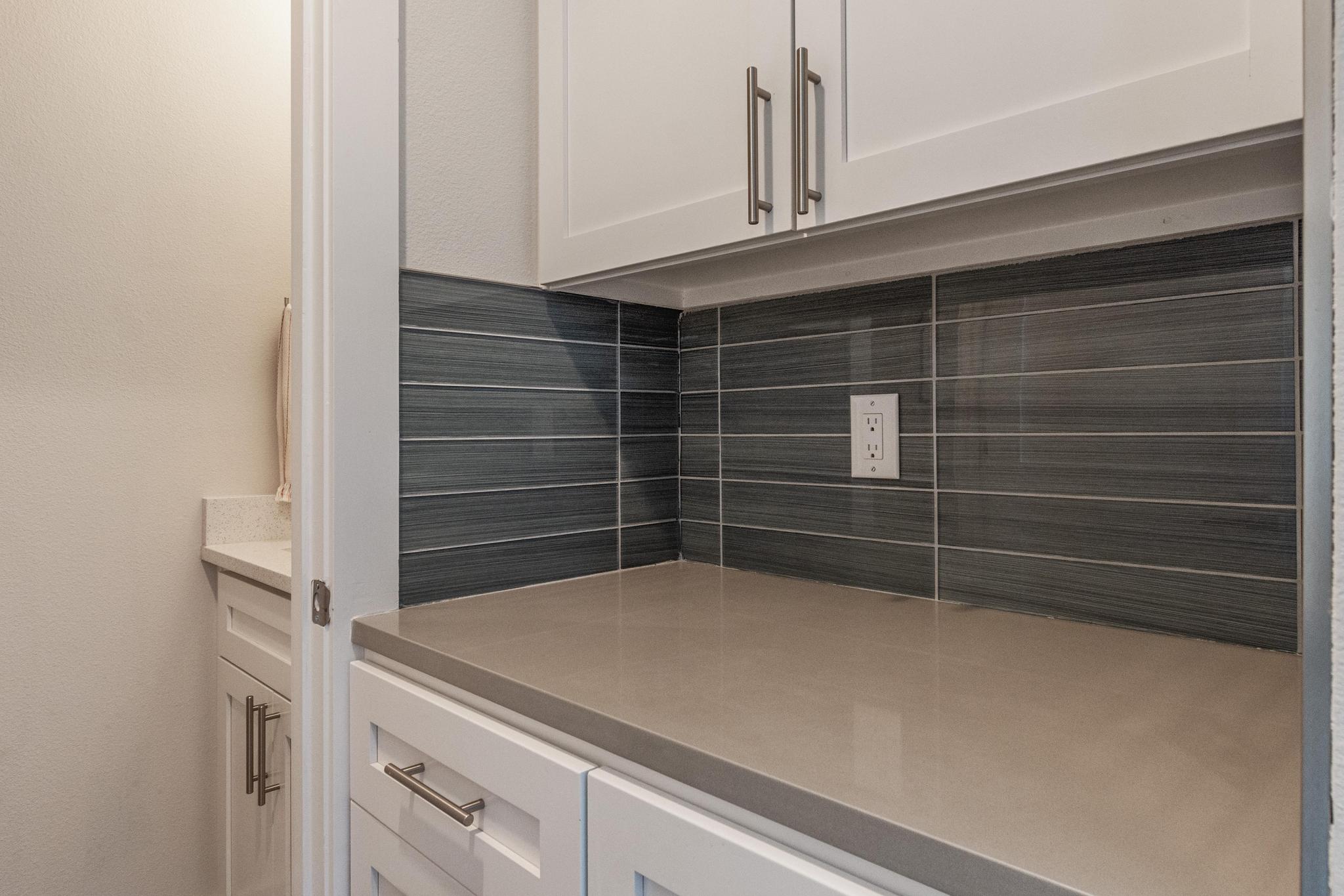 1177 Pandora Street, Unit B Austin, TX 78702 - Photo 9 of 30 Bathroom featuring vanity