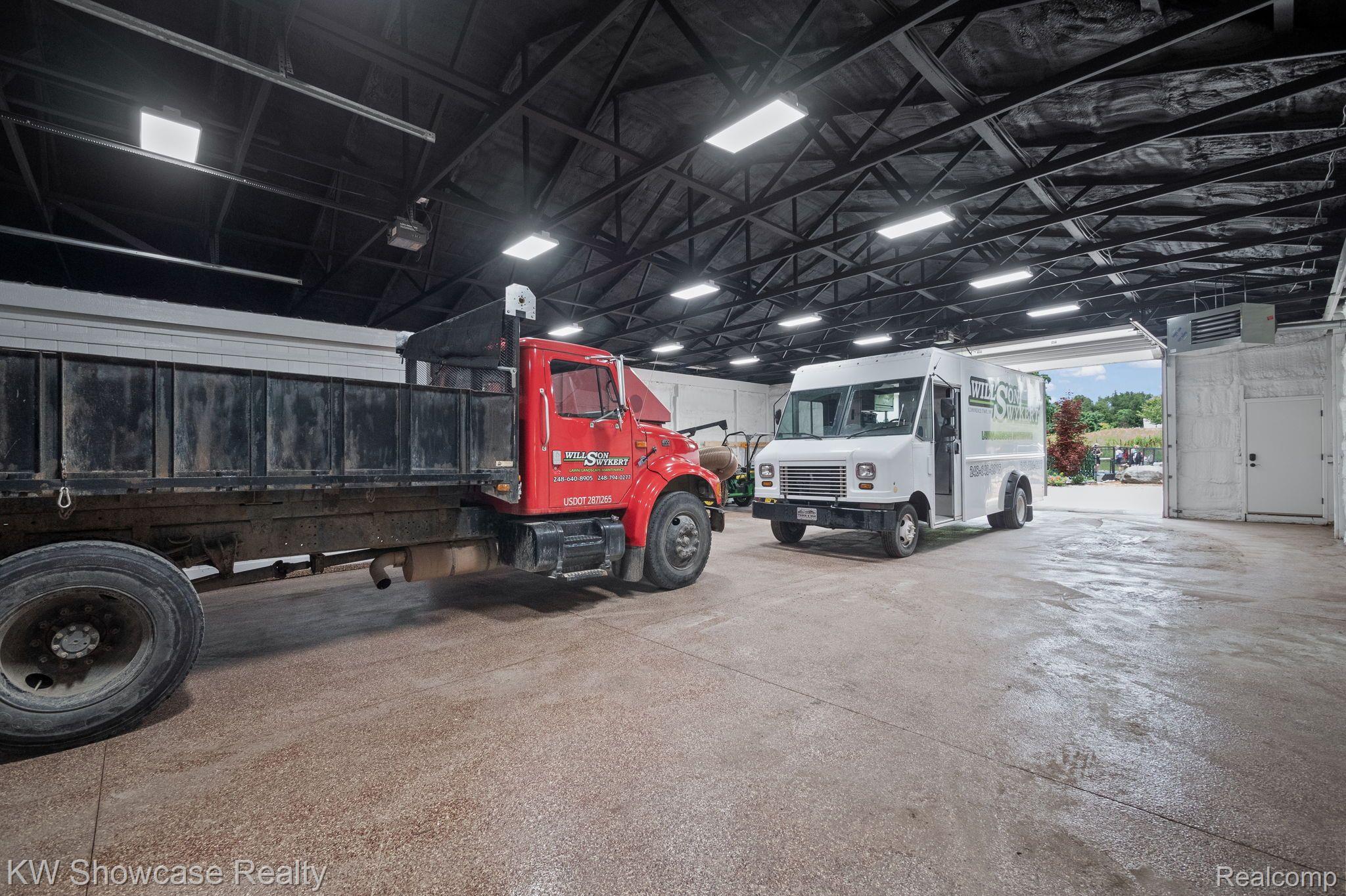 1701 East Moore Road Milford, MI 48381 - Photo 25 of 32 Completely Insulated