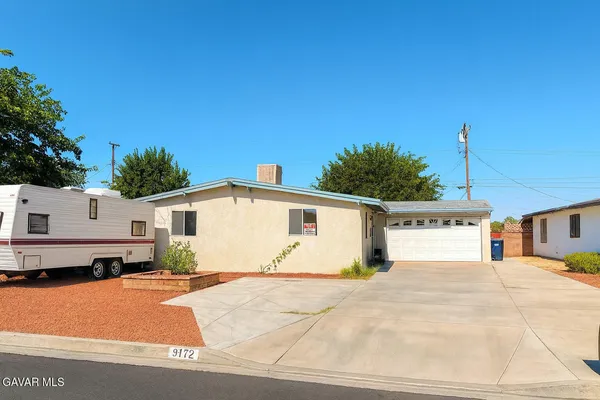 $350,000 | 44129 Carolside Avenue, Lancaster, CA 93535