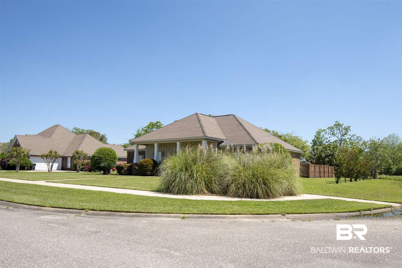 227 Royal Lane Fairhope, AL 36532 - Photo 3 of 42