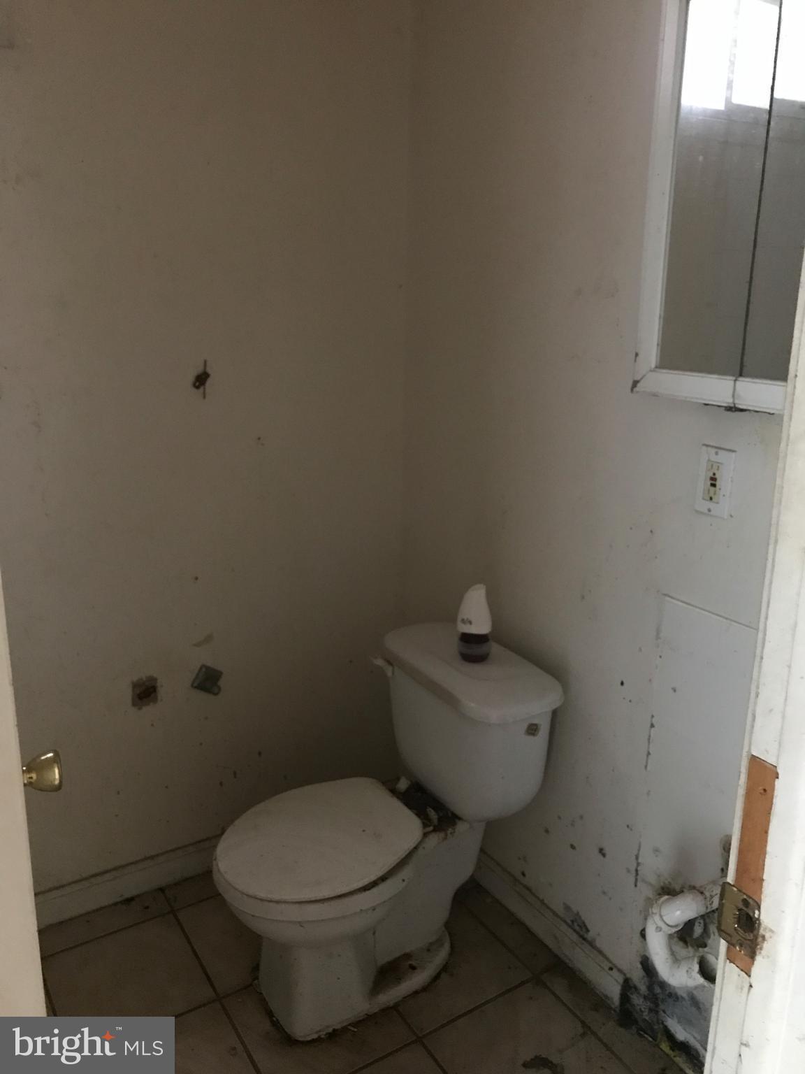 1234 Simms Place Northeast, Unit A Washington, DC 20002 - Photo 6 of 6 Bath