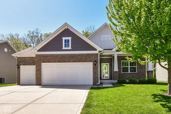$450,000 | 14016 Catalina Drive, Fishers, IN 46038