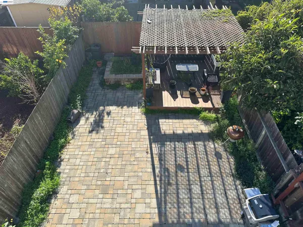 $999,000 | 1423 Quesada Avenue, San Francisco, CA 94124