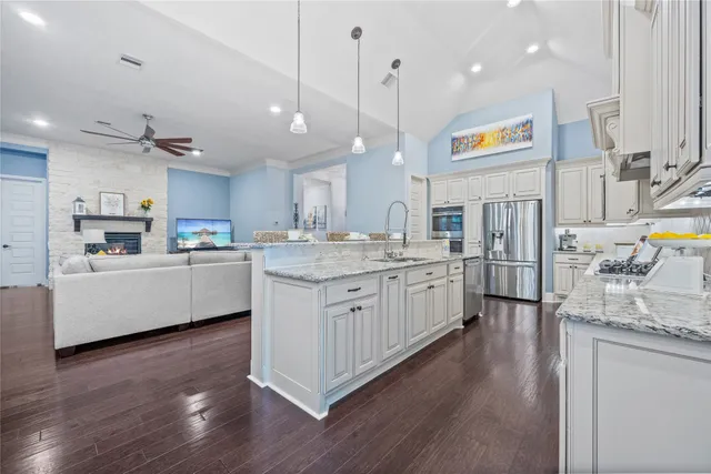 $599,000 | 19904 Cullen Ridge Drive, Porter, TX 77365