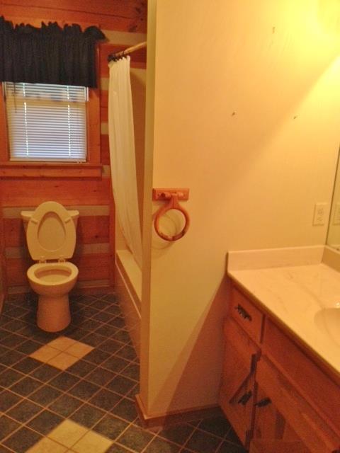 3545 3 Island Road Walling, TN 38587 - Photo 20 of 26 Hall bath downstairs with tiled flooring.