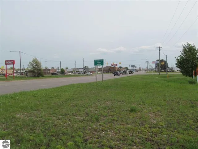 $249,900 | 3910 South Mackinaw Trail, Cadillac, MI 49601