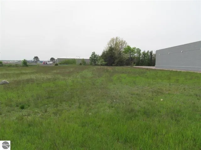 $249,900 | 3910 South Mackinaw Trail, Cadillac, MI 49601