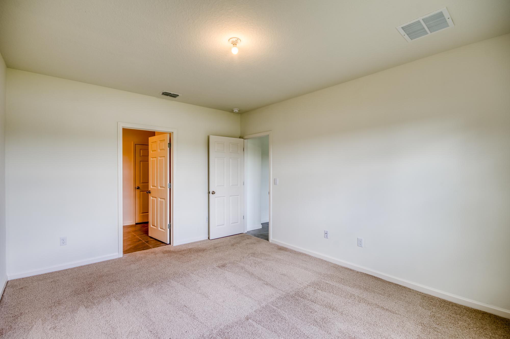 9767 Southwest Triton Way Port St. Lucie, FL 34987 - Photo 16 of 52 IMG-31