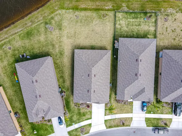 $2,900 | 9767 Southwest Triton Way, Port St. Lucie, FL 34987