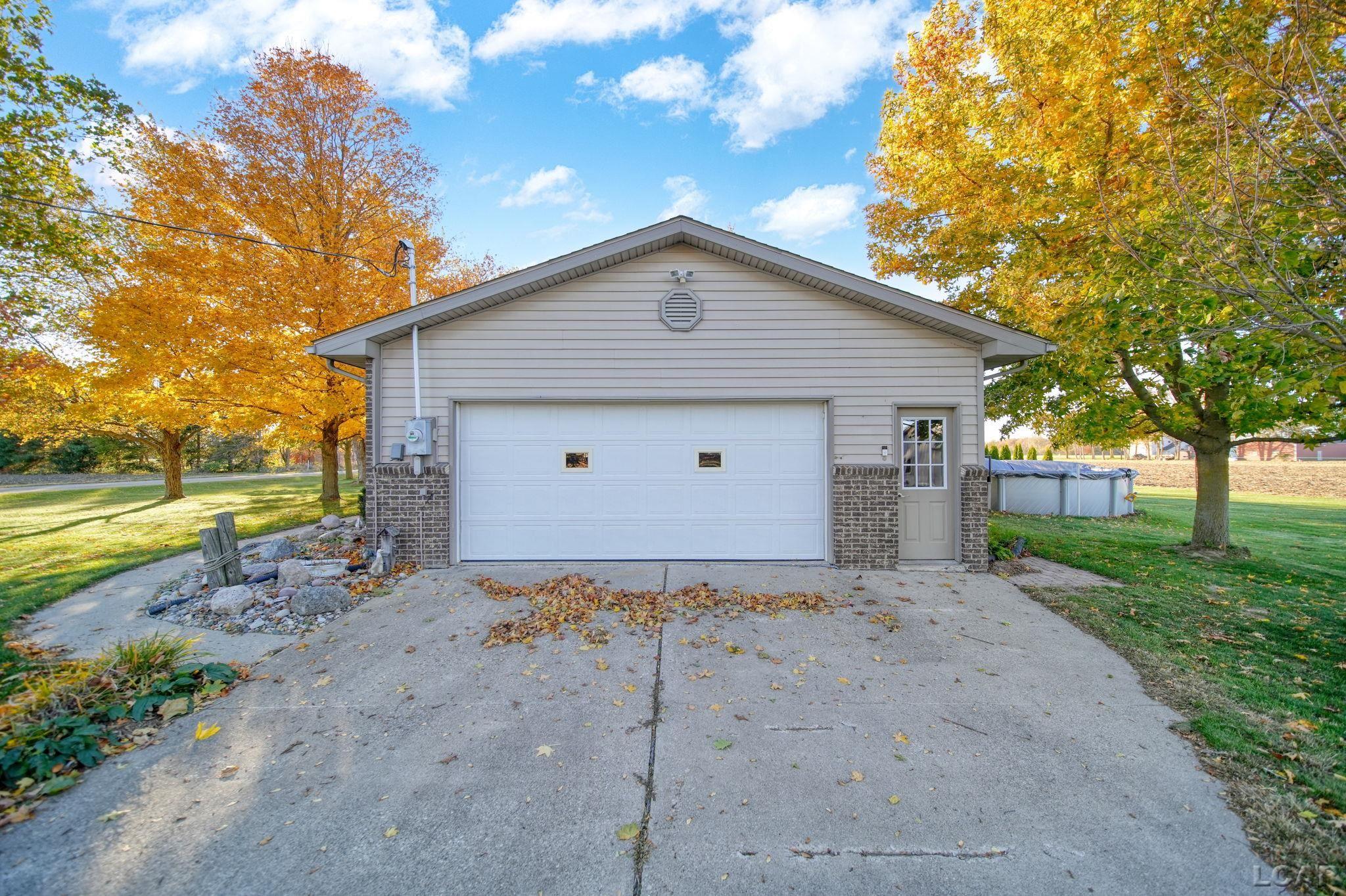 10100 Rouget Road Blissfield, MI 49228 - Photo 31 of 41 50193589-acb8e605-2924-41f2-8693-77a203fe8917.JPG
