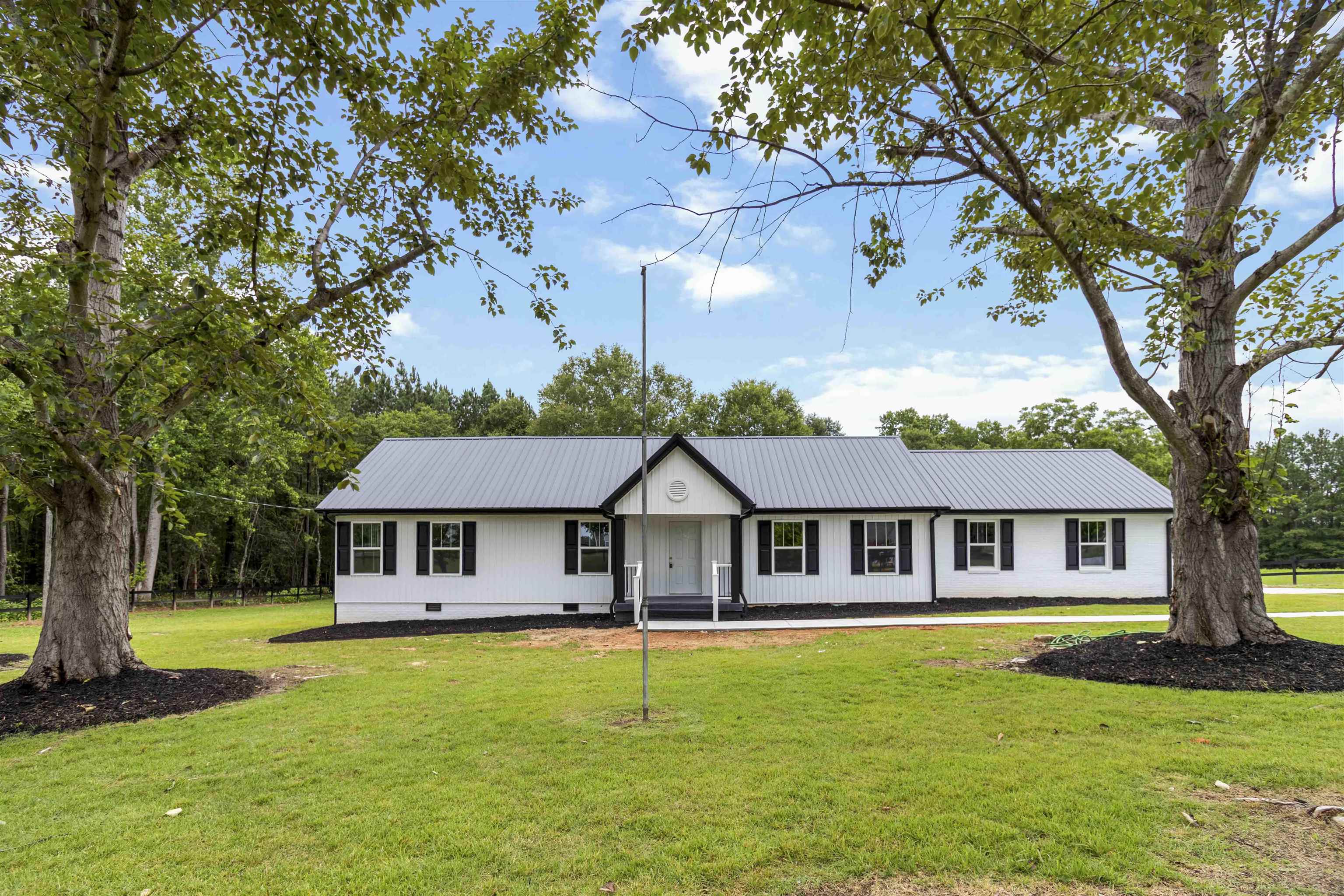 1620 Bishop Road Inman, SC 29349 - Photo 5 of 30