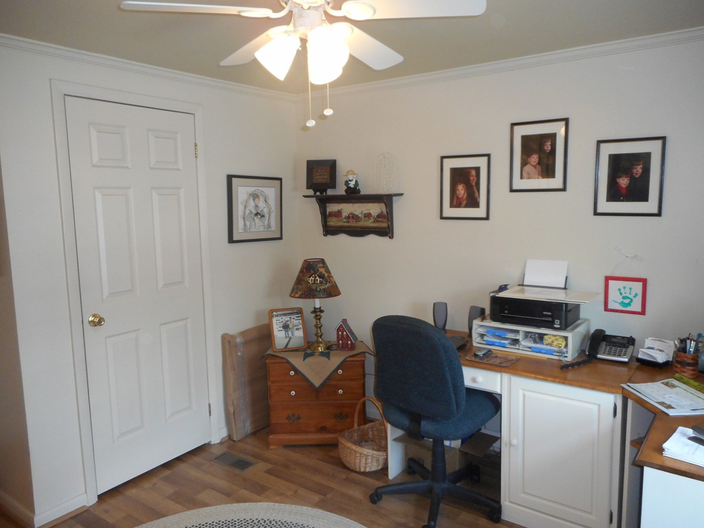 19 Castle Road Attleboro, MA 02703 - Photo 15 of 30 Gallery Image 15