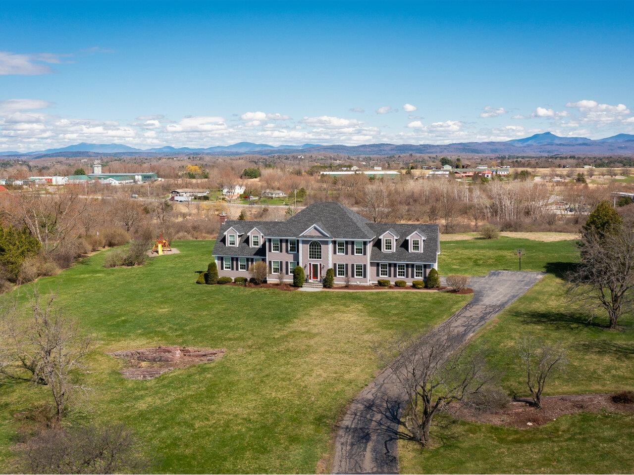 300 Ridgefield Road Shelburne, VT 05482 - Photo 36 of 40 Gallery Image 36