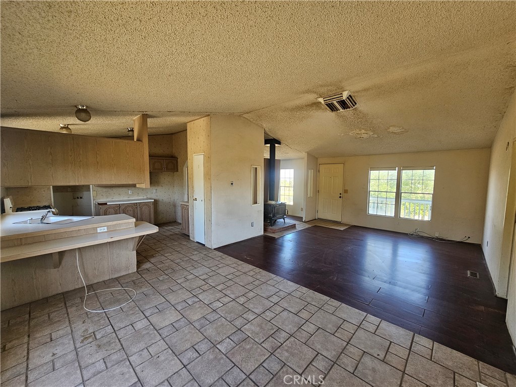 278 Yucca Road Pinon Hills, CA 92372 - Photo 10 of 29