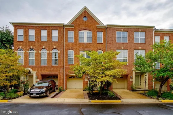 $3,799 | 2814 Laura Gae Circle, Vienna, VA 22180