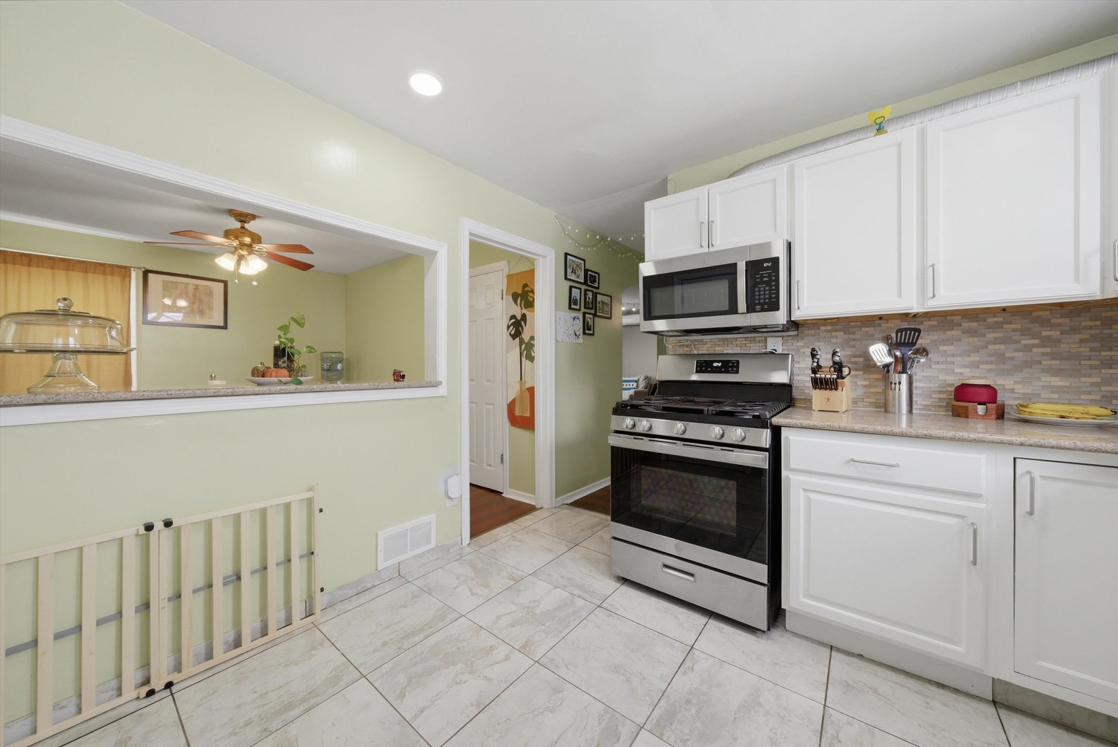 6409 Fairfield Avenue Berwyn, IL 60402 - Photo 13 of 34