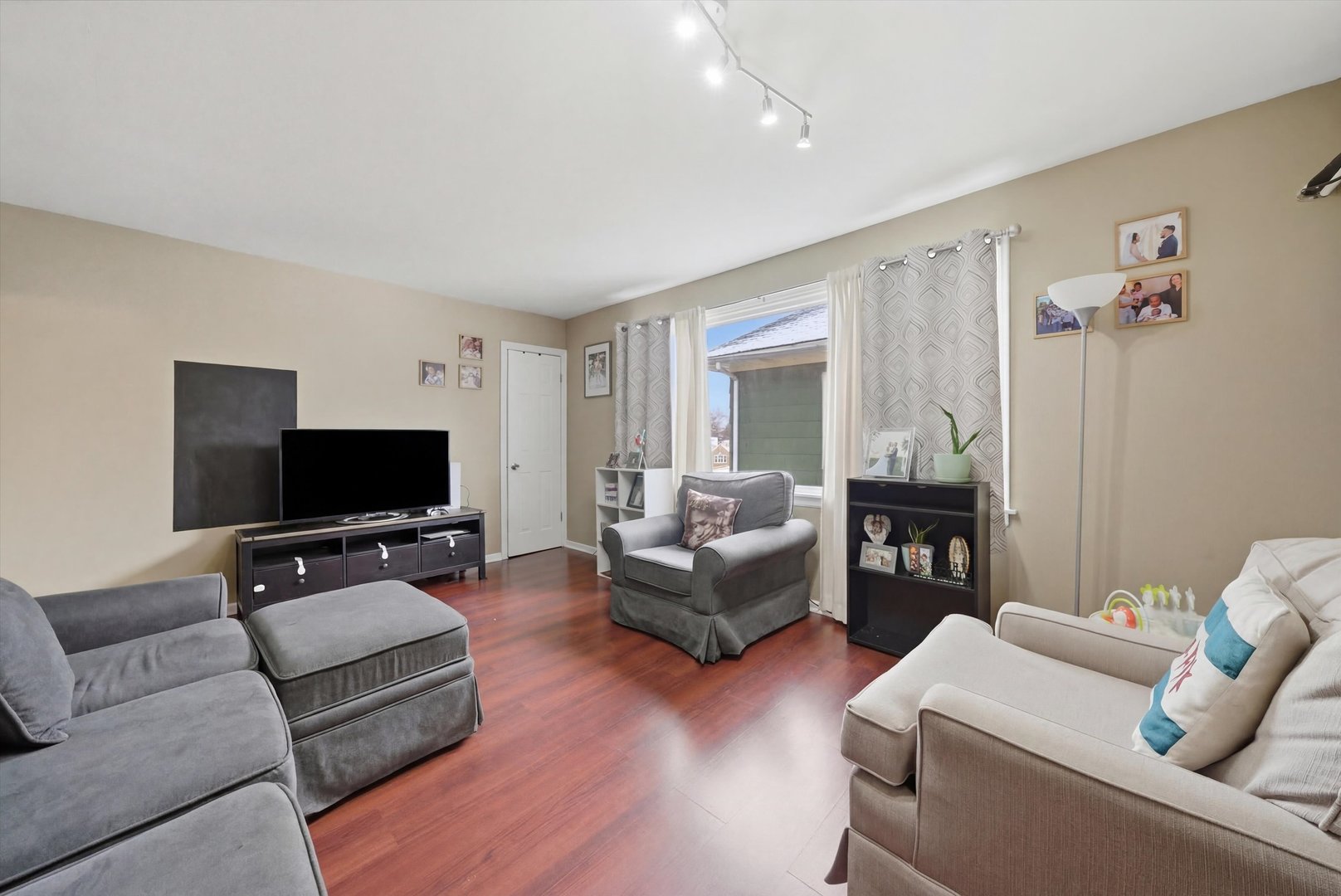 6409 Fairfield Avenue Berwyn, IL 60402 - Photo 16 of 34