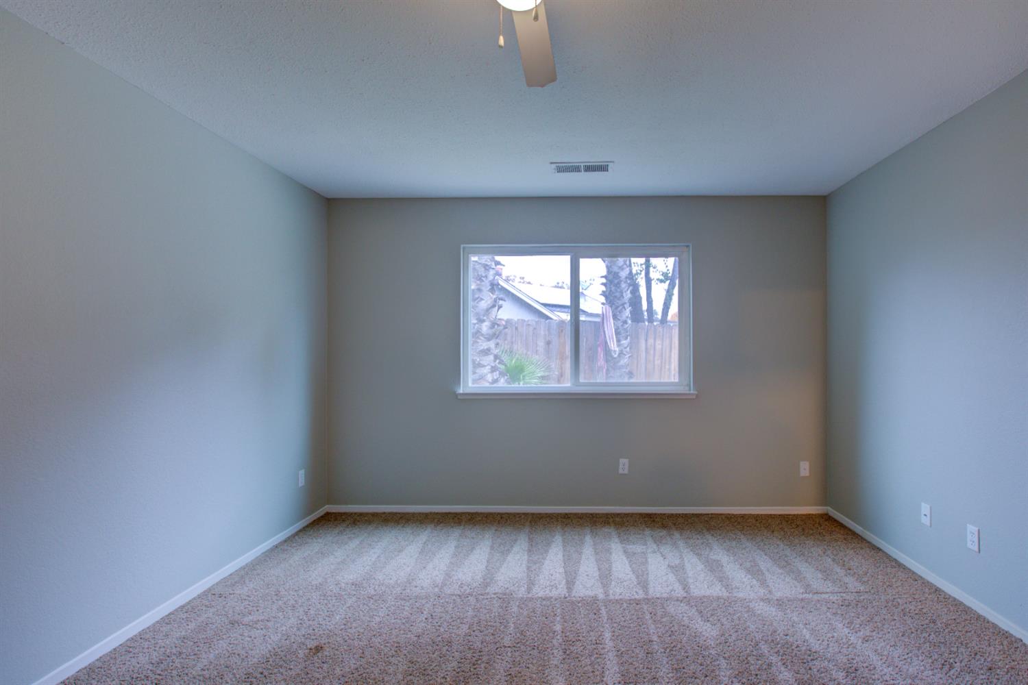 3772 Duke Court Merced, CA 95348 - Photo 30 of 40 an empty room with a window