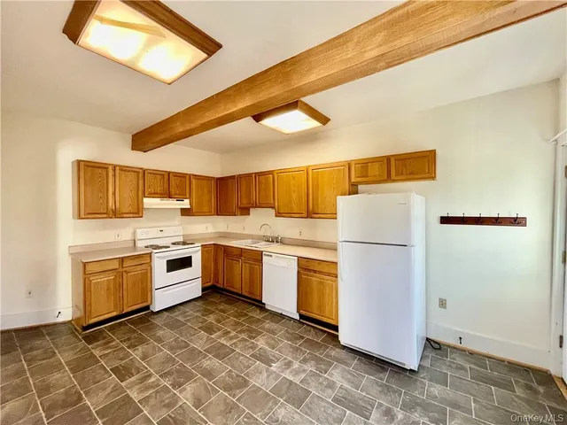 $2,200 | 17 Ribbecke Hill Road, Unit 2, Pine Bush, NY 12566