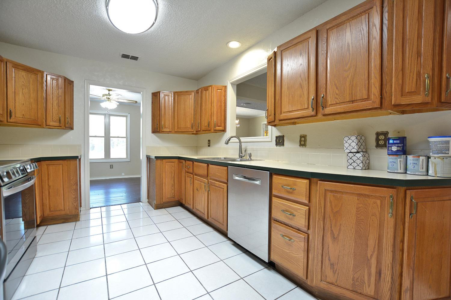 5603 80th Street Lubbock, TX 79424 - Photo 14 of 32 Photo 14