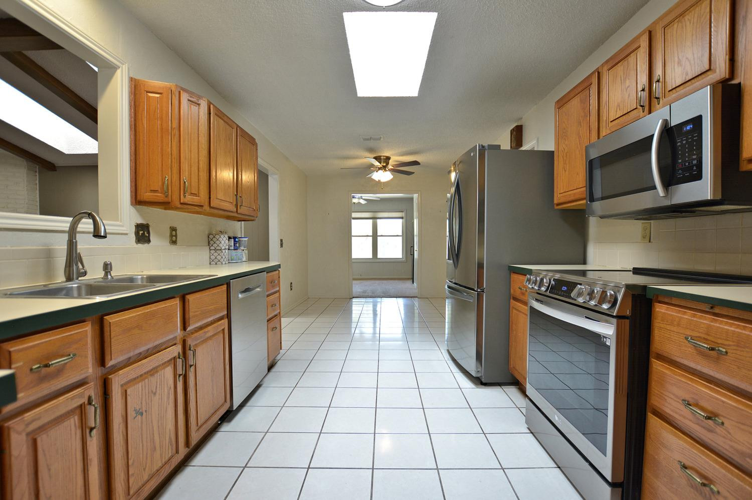 5603 80th Street Lubbock, TX 79424 - Photo 15 of 32 Photo 15