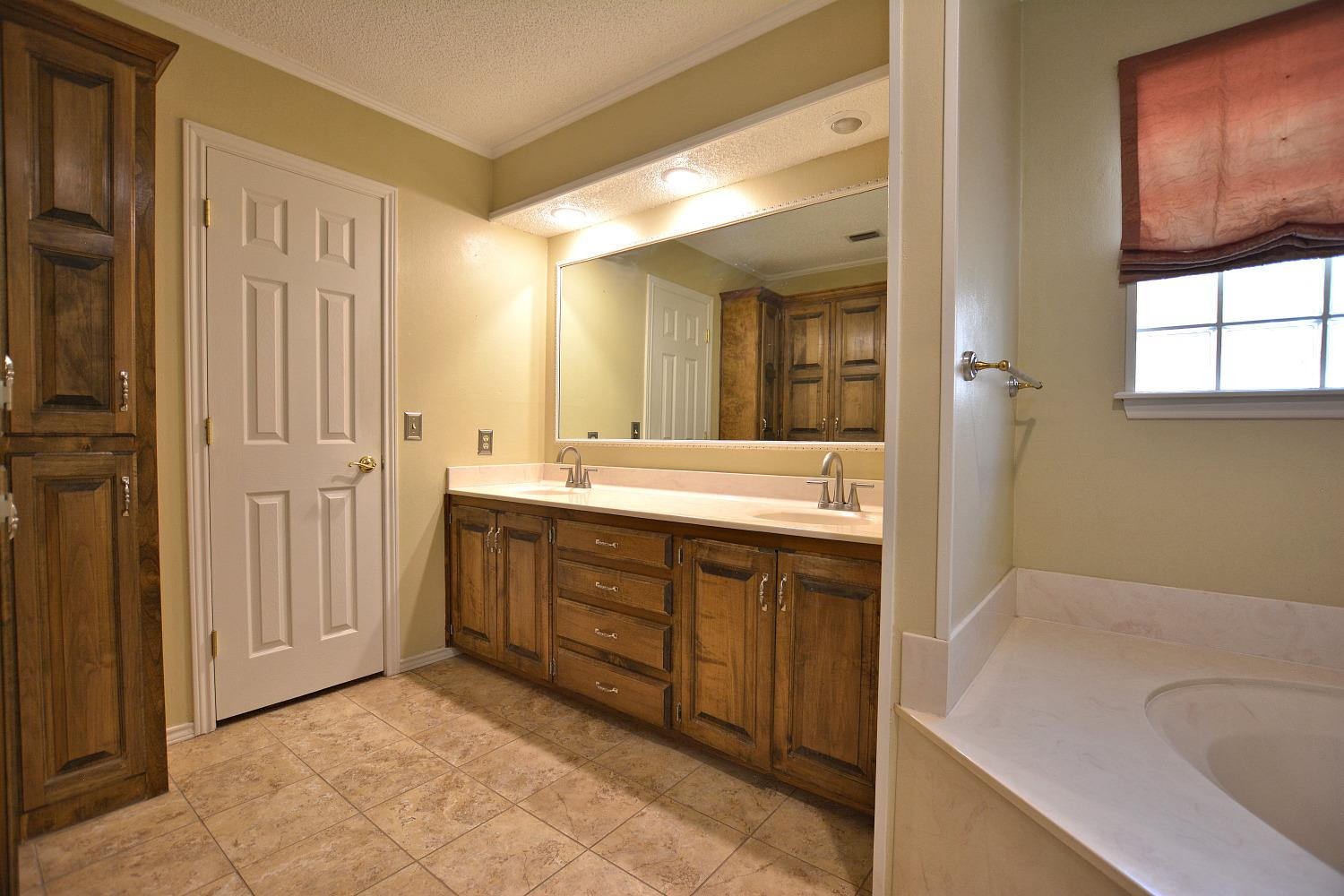 5603 80th Street Lubbock, TX 79424 - Photo 21 of 32 Photo 21