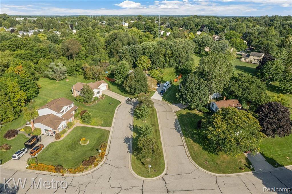 1411 Deerhurst Court Rochester Hills, MI 48307 - Photo 45 of 48