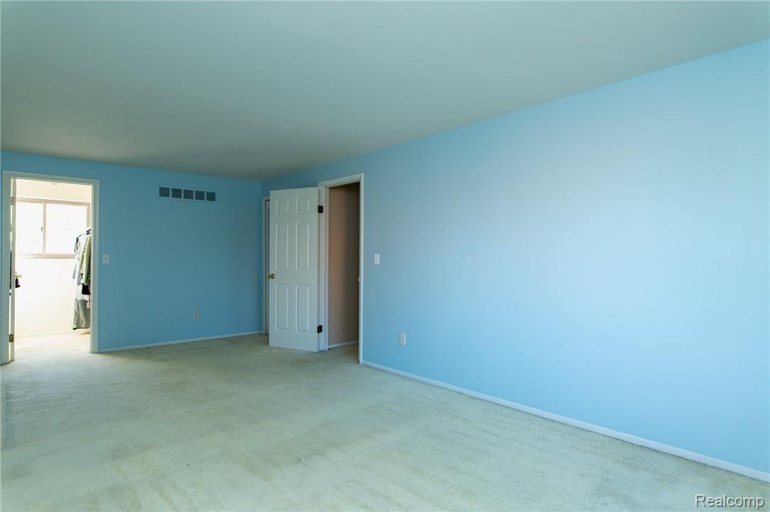 3940 Old Creek Road Troy, MI 48084 - Photo 16 of 24 3940OldCreek-16.jpg
