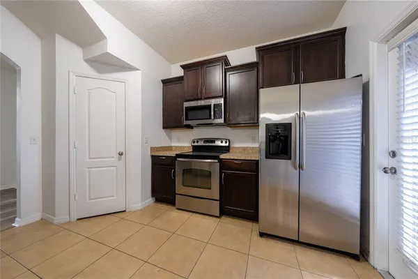 $2,350 | 1704 Buckeye Falls Way, Orlando, FL 32824