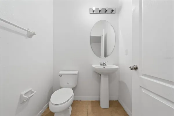 $2,350 | 1704 Buckeye Falls Way, Orlando, FL 32824