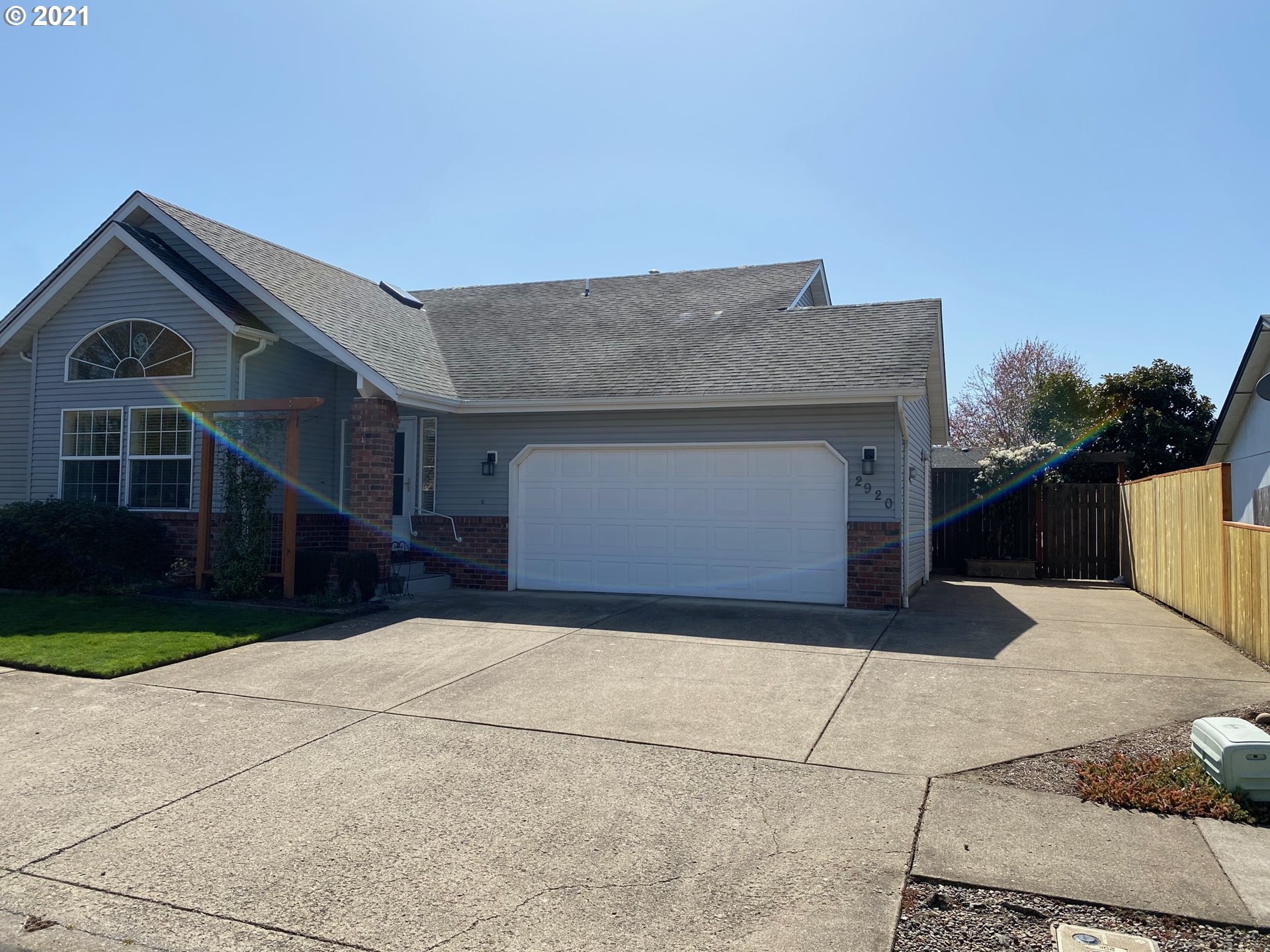2920 Brett Loop Eugene, OR 97404 - Photo 2 of 17 Gallery Image 2