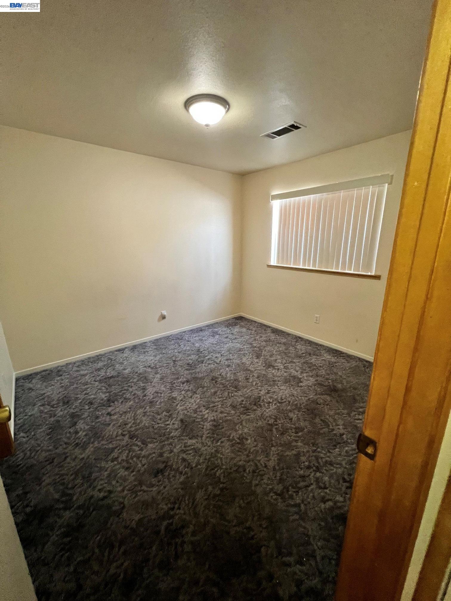 192 Torvend Way Patterson, CA 95363 - Photo 14 of 29 a view of room