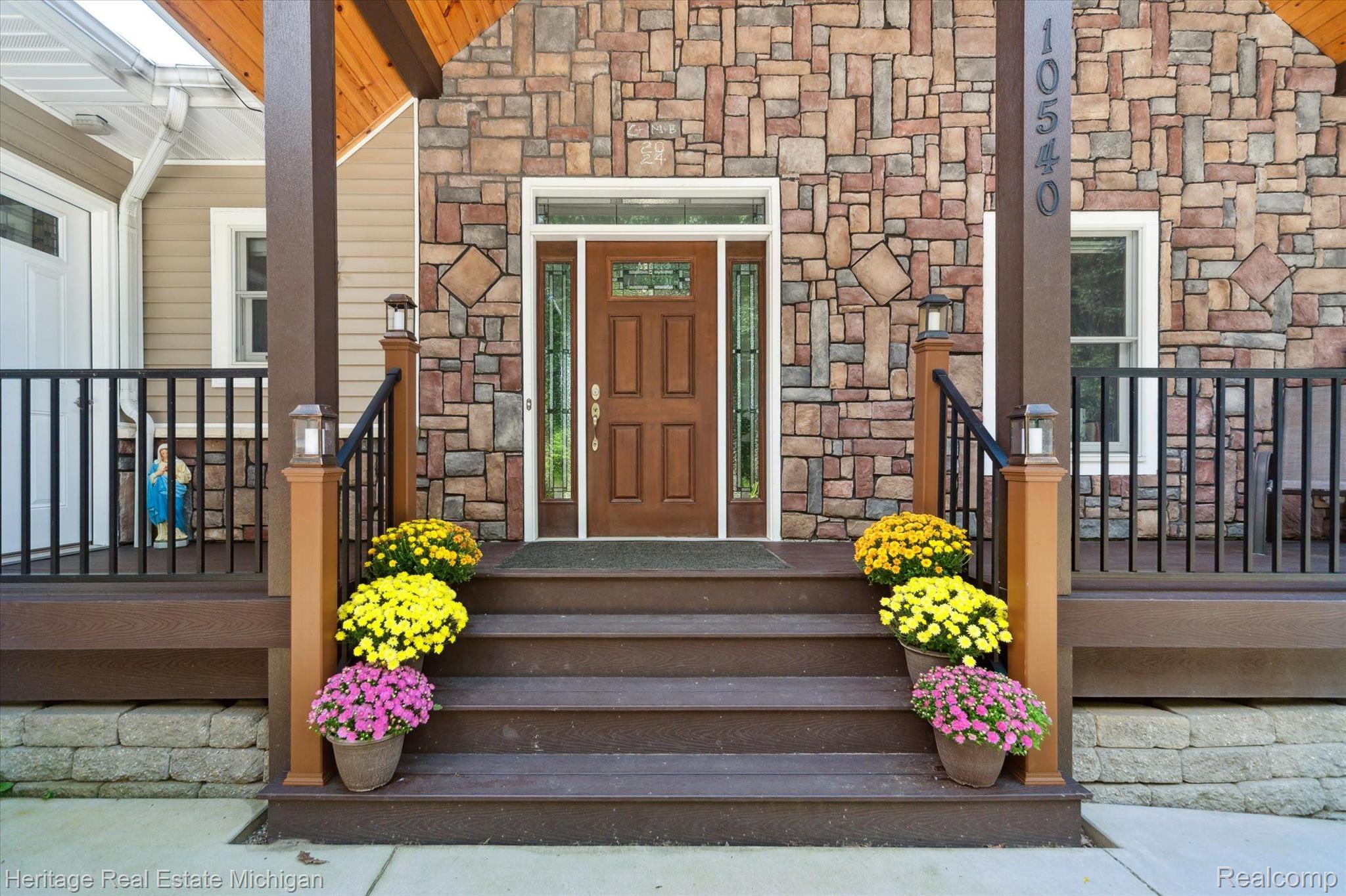 10540 Cole Road Byron, MI 48418 - Photo 3 of 76 Front Porch