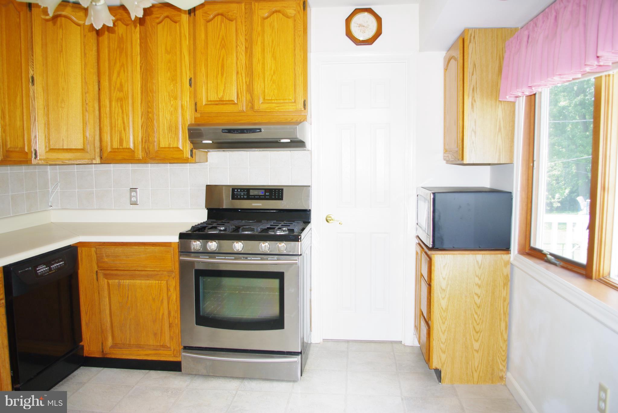 103 Embleton Road Owings Mills, MD 21117 - Photo 16 of 27 Kitchen