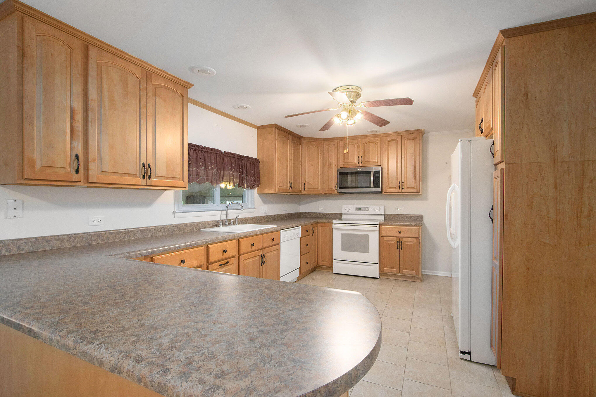452 Long Lake Road Colon, MI 49040 - Photo 12 of 37 012_452longlake_21_408