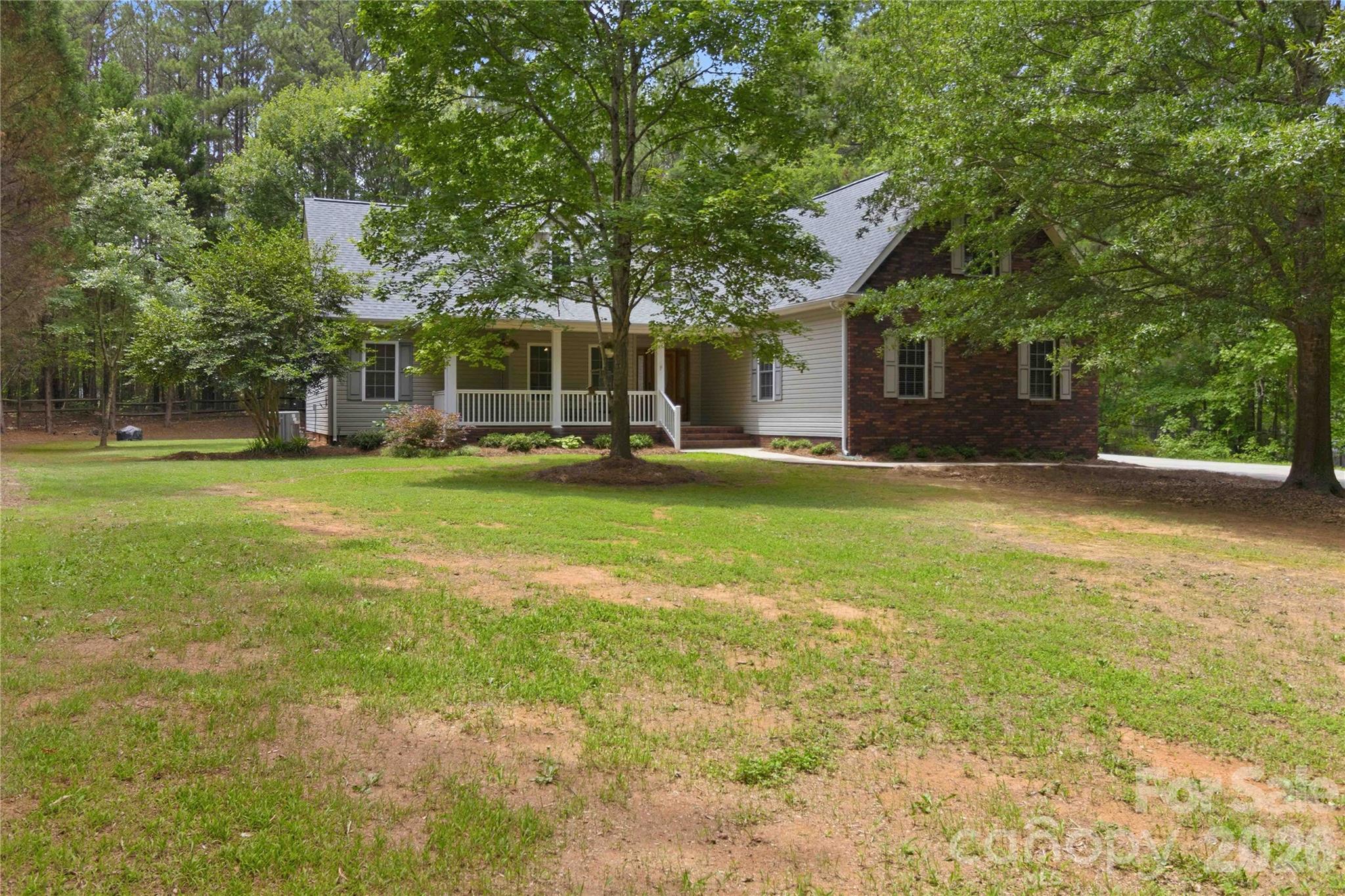 1603 Hunters Place Road York, SC 29745 - Photo 3 of 46