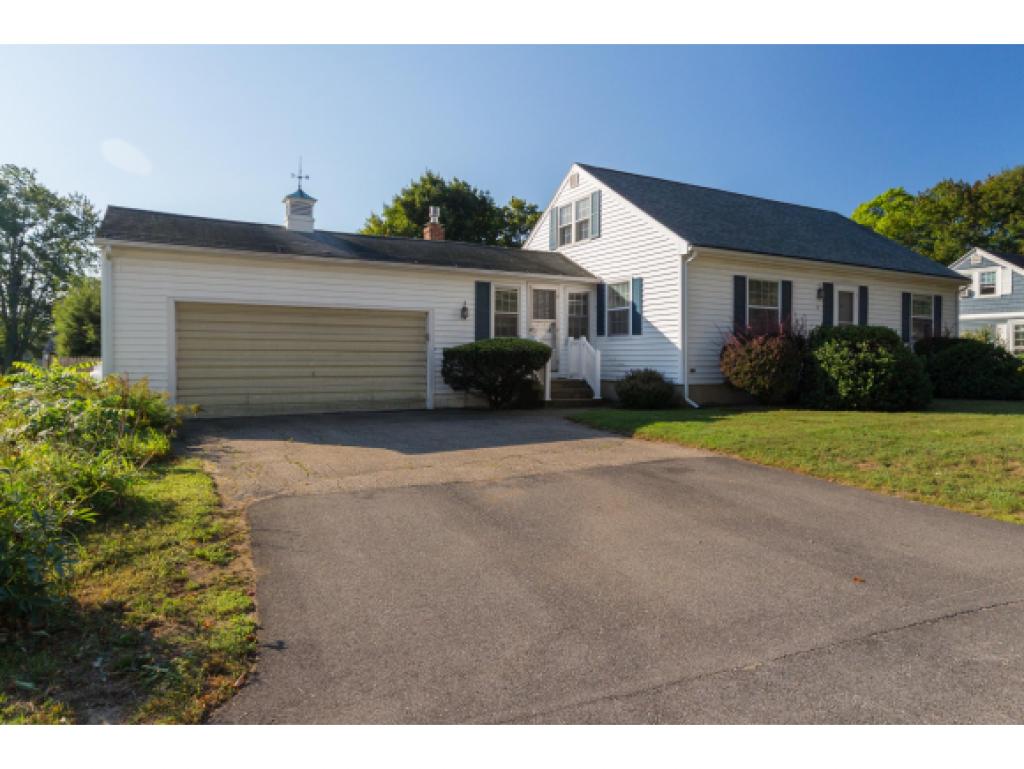 11 Hawthorne Road Dover, NH 03820 - Photo 3 of 30