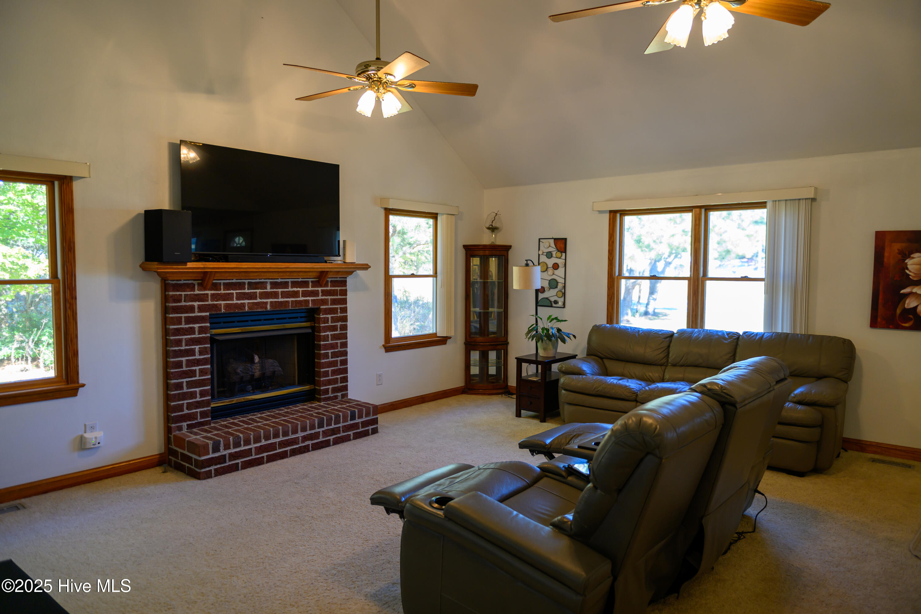 240 Woodleigh Road Knotts Island, NC 27950 - Photo 7 of 42 240 Woodleigh Rd Knotts Island NC-6