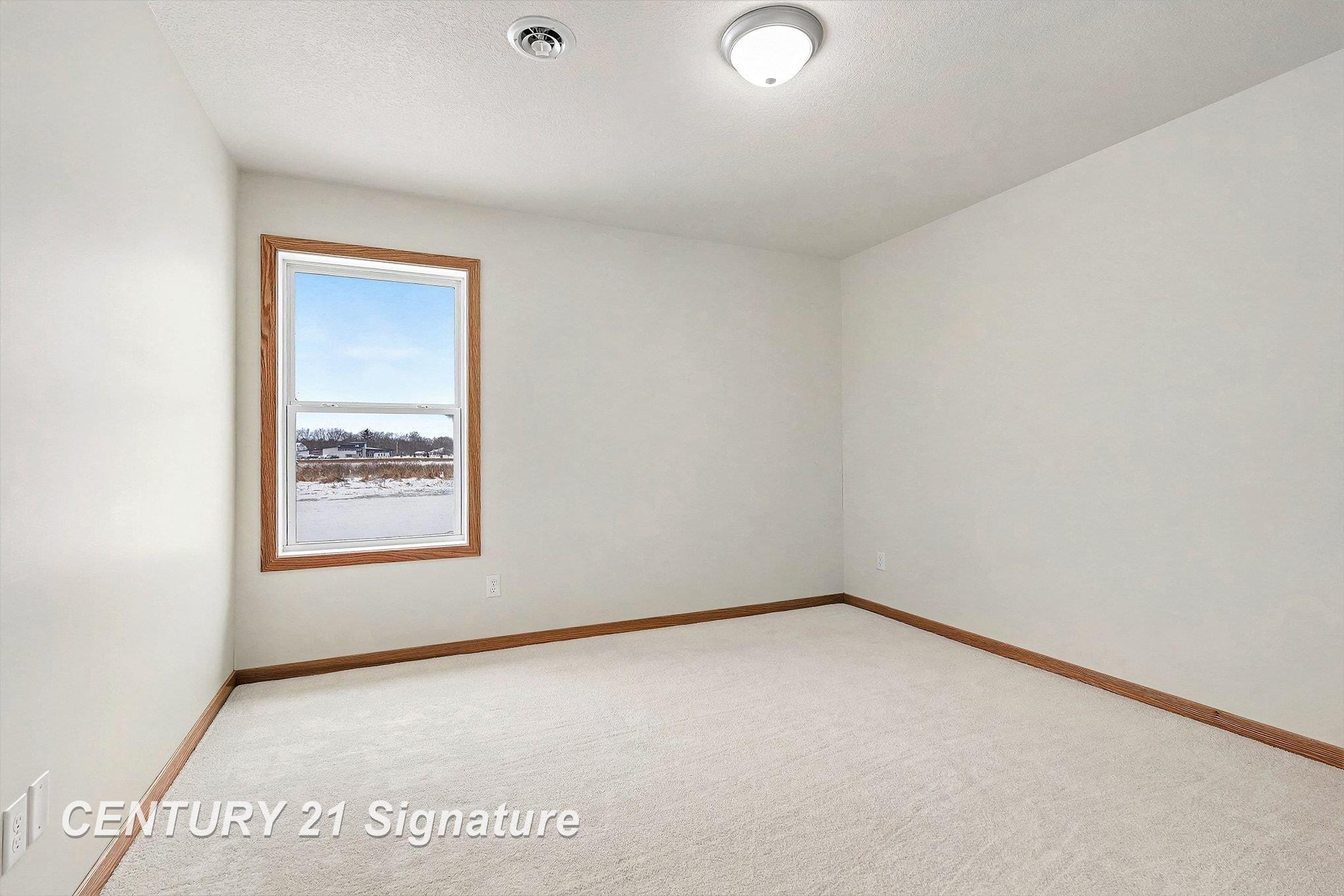 8487 North River Road Freeland, MI 48623 - Photo 20 of 27