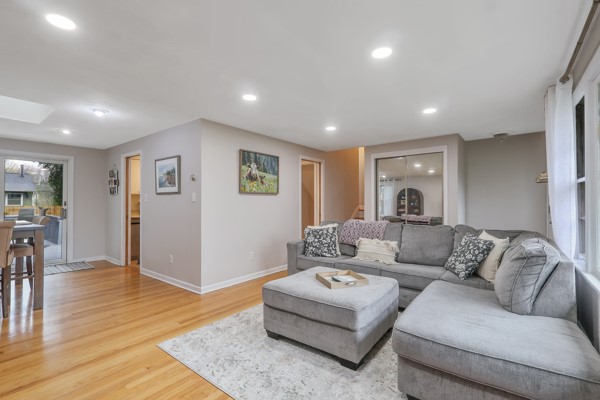 902 Leroy Road Cicero, NY 13212 - Photo 5 of 27