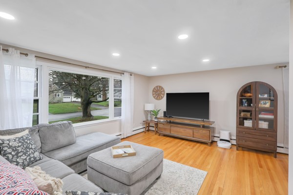 902 Leroy Road Cicero, NY 13212 - Photo 6 of 27